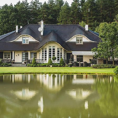 Hubertus Dwor Mysliwski Opole Exterior foto