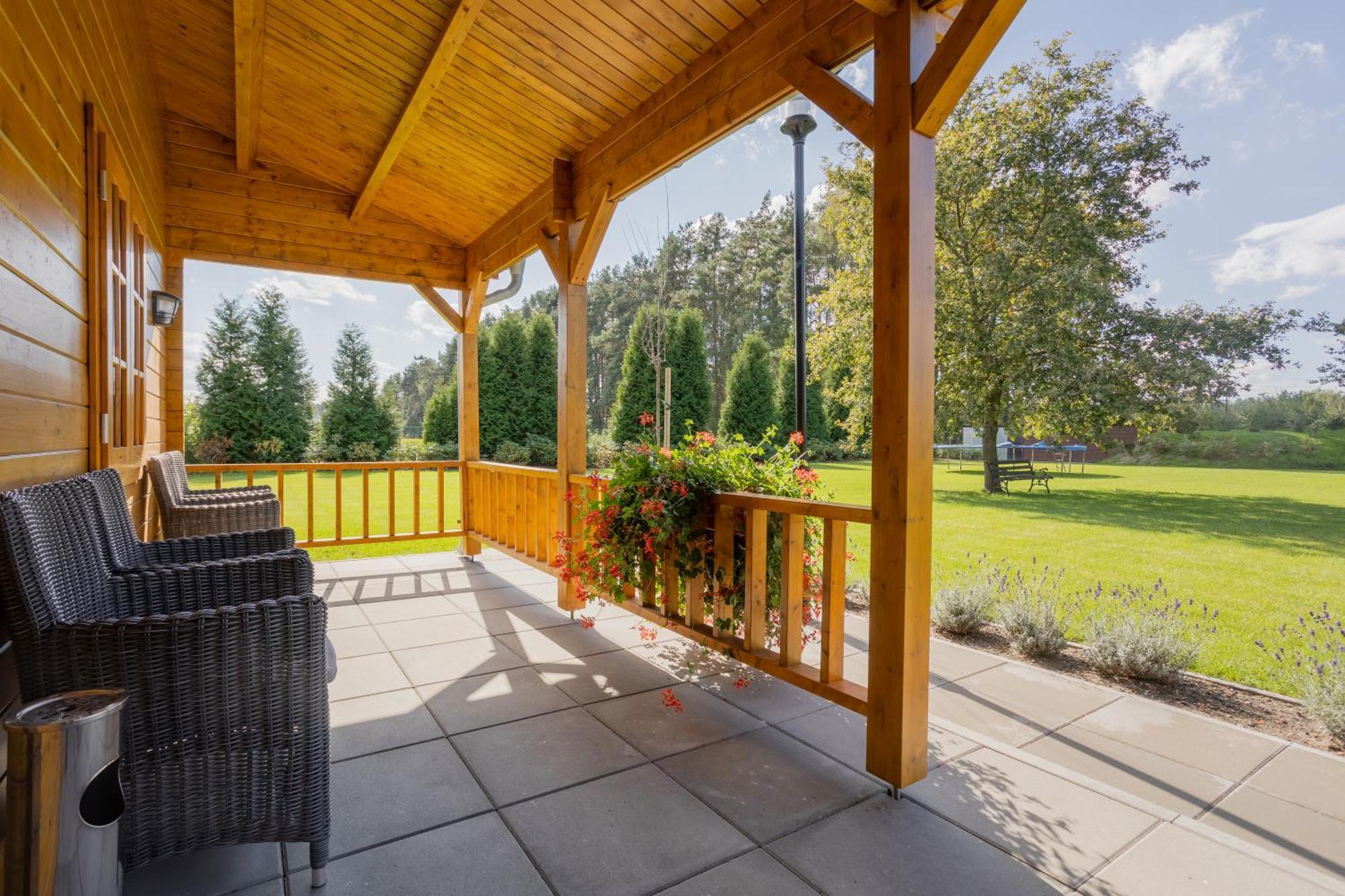 Hubertus Dwor Mysliwski Opole Exterior foto